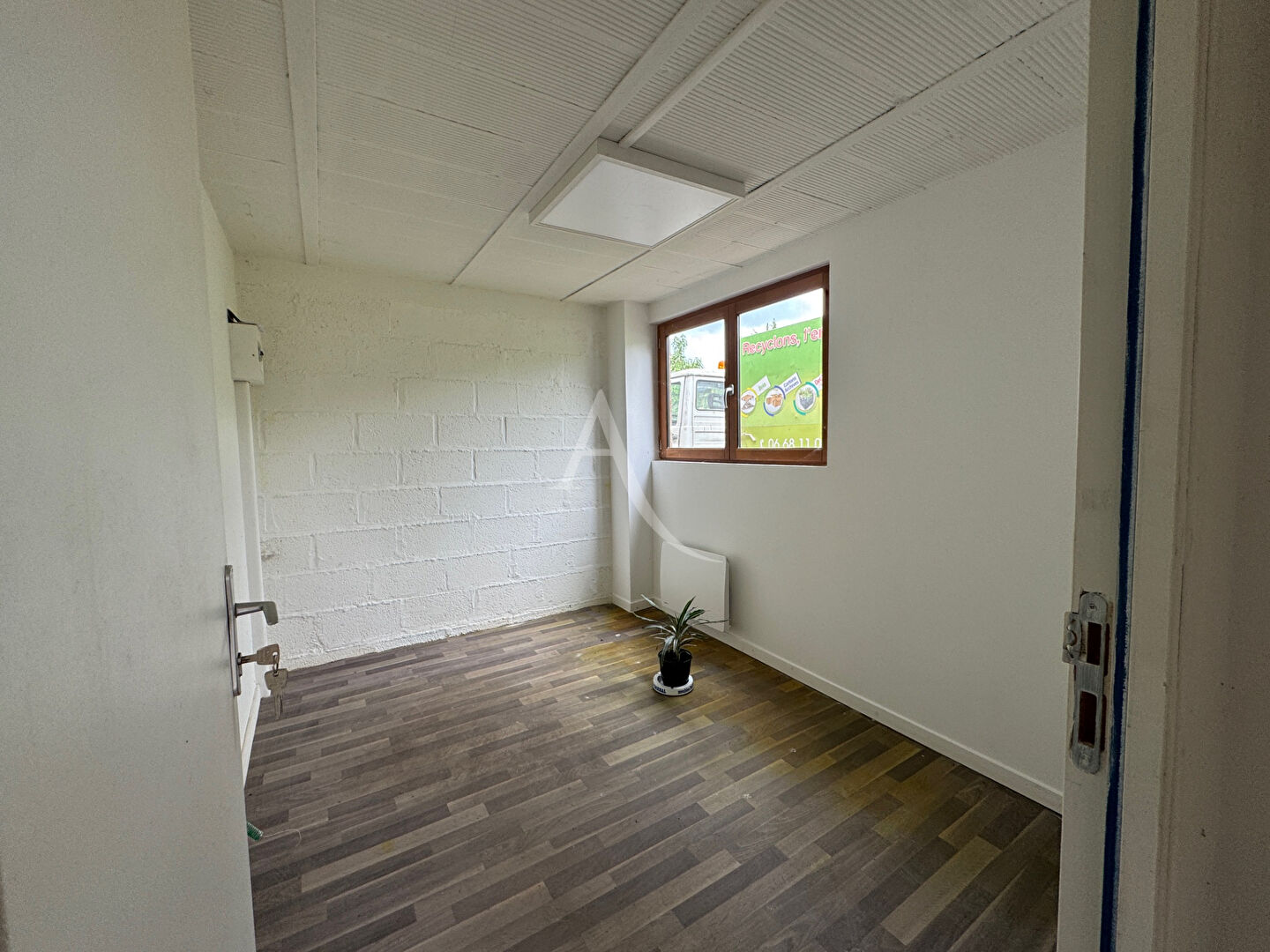 Local commercial Saint Ouen L Aumone 44 m2