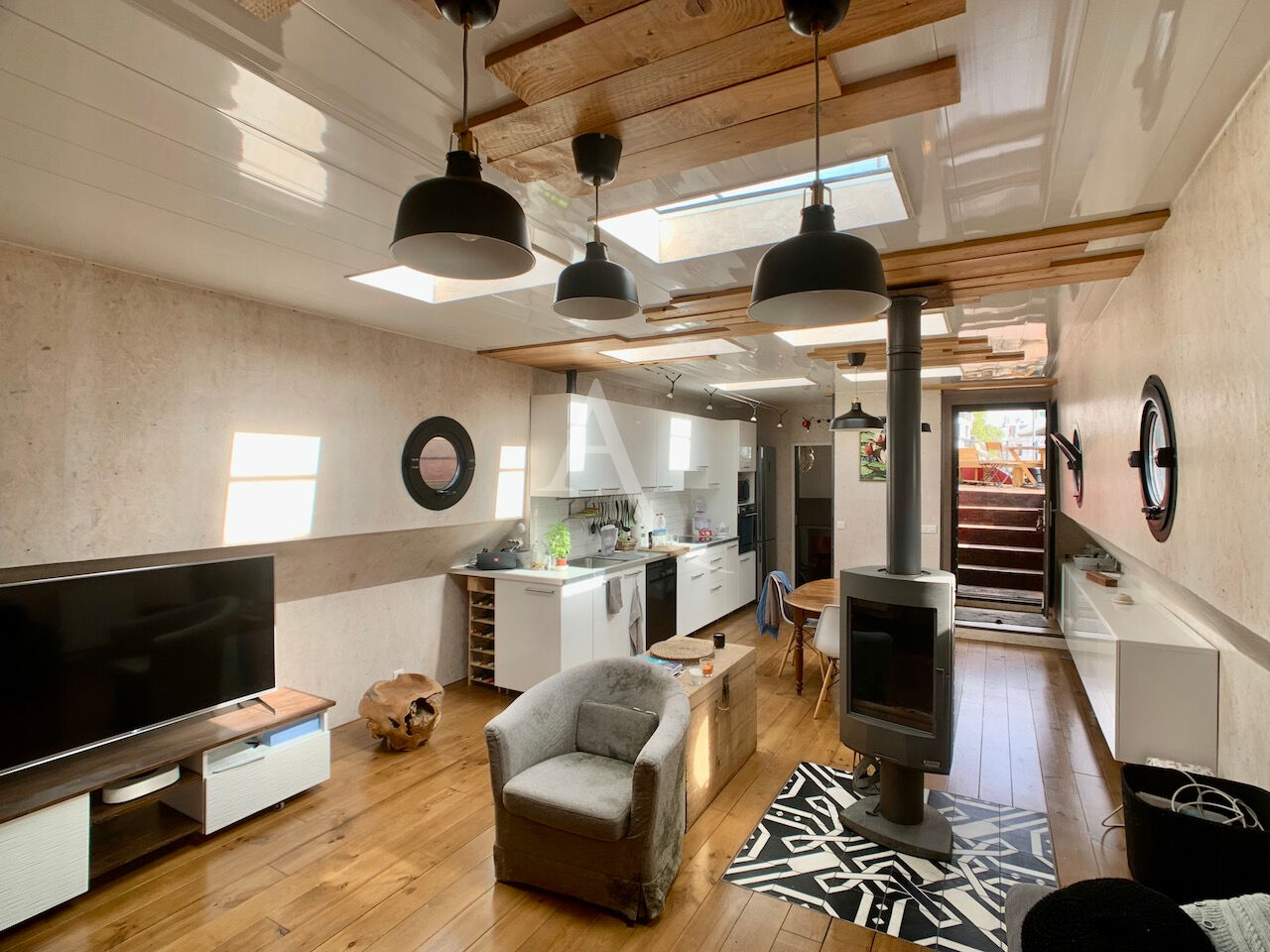 Photo Bateau Logement 4 pièces 90 m2 image 2/6