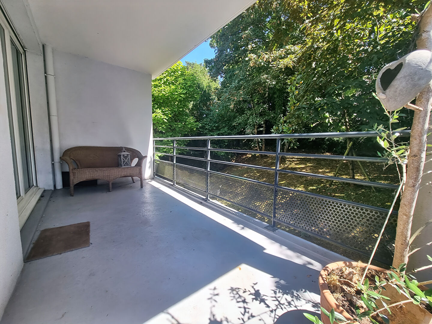Agence immobilière de L'Adresse Agence 230
