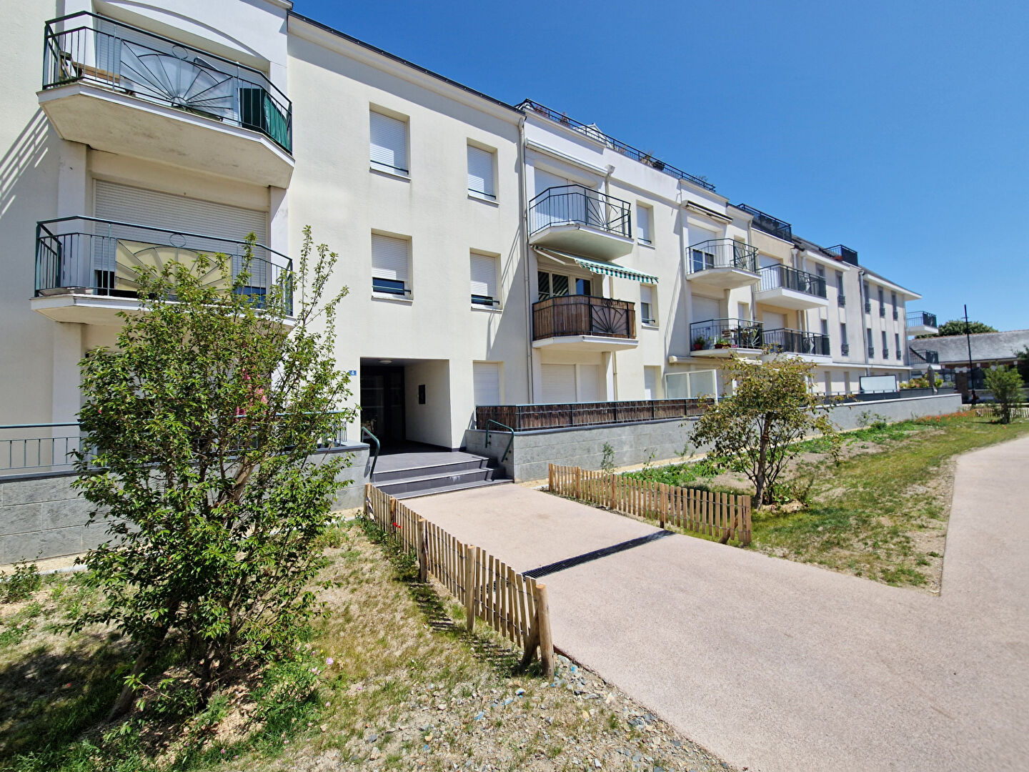 Agence immobilière de L'Adresse Agence 230
