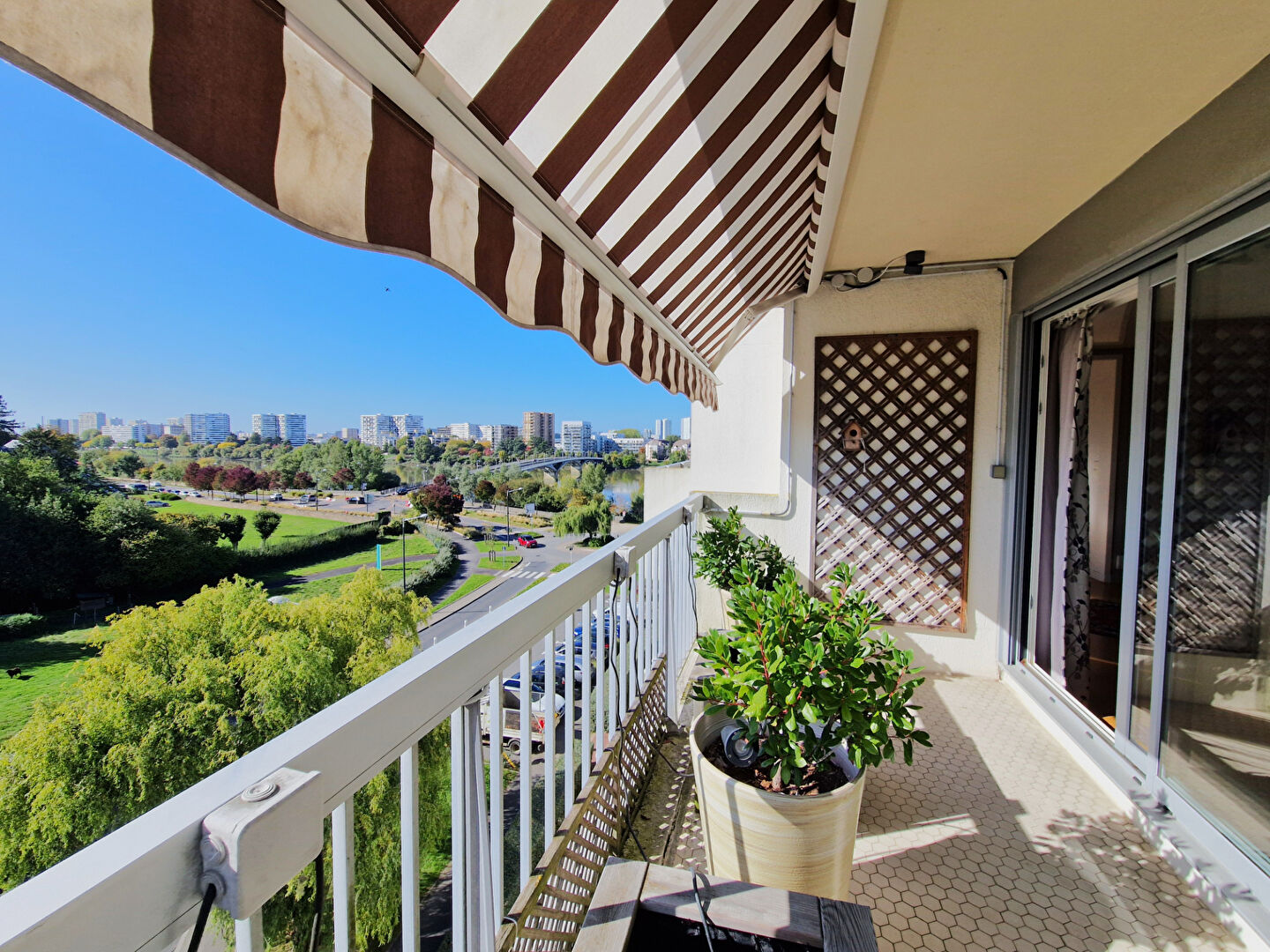 Appartement proche Ile de Nantes 140 m2, 4 chambres, dernier étage