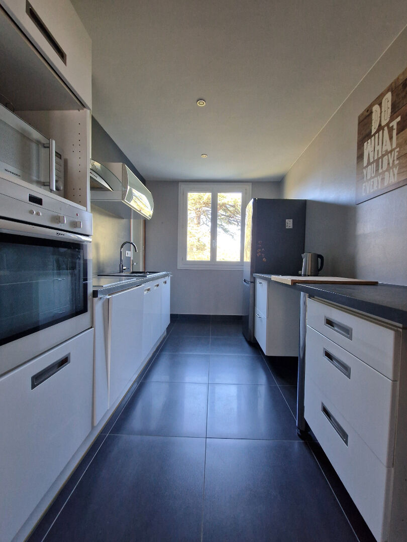 Photo Appartement type 4, 3 chambres image 2/6