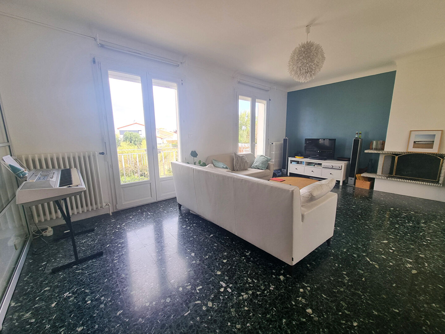 Photo Grande maison familiale avec studio indépendant - Quartier très recherché de la Martellière image 3/6