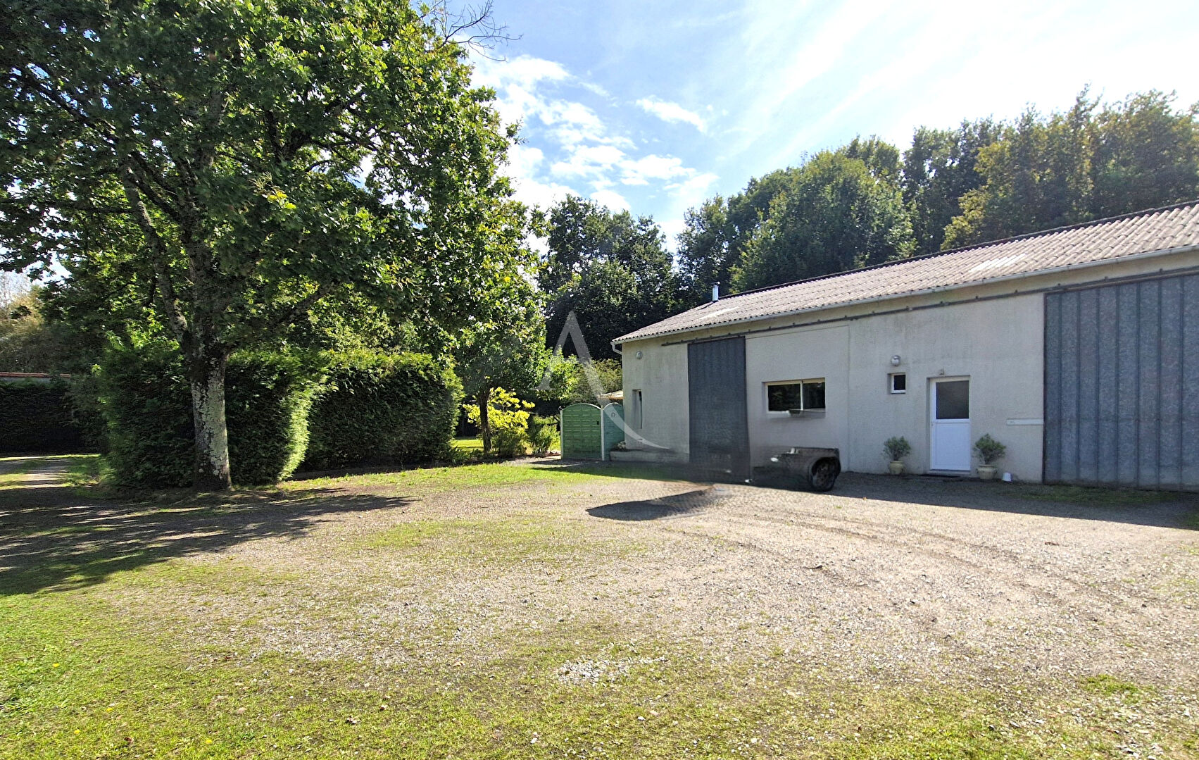 Basse Goulaine, Maison 124m² + hangar 120m² sur terrain 1000m²²