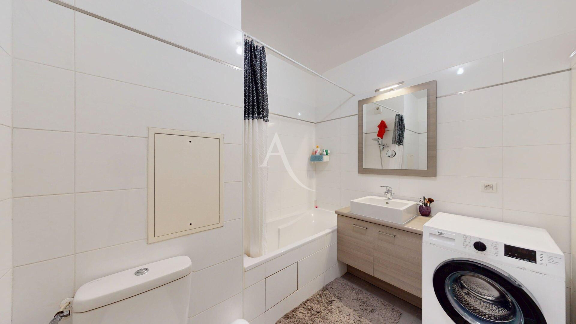 Photo A VENDRE - Studio 32,34 m2 -Proche Marché image 4/5