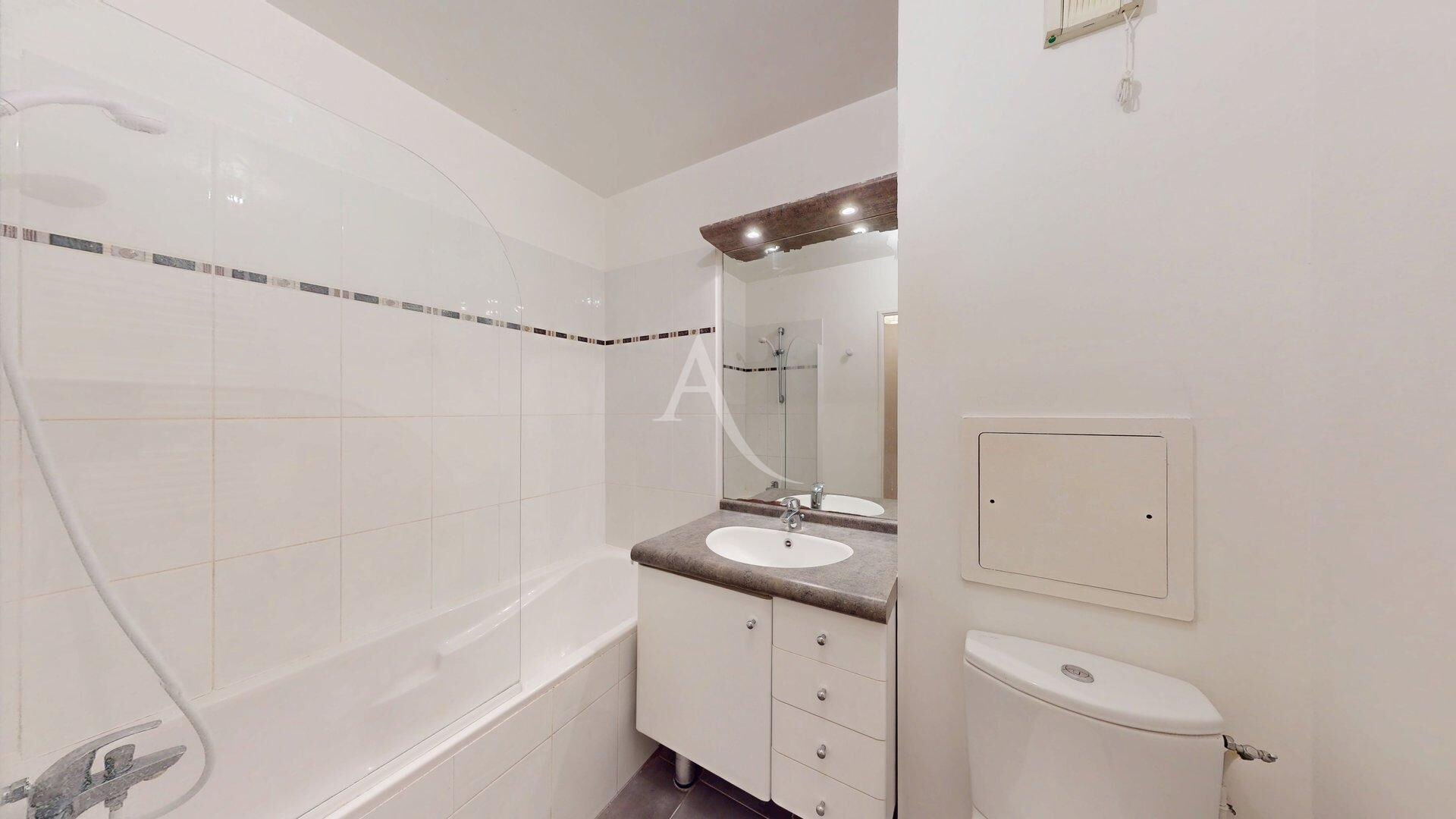 Photo A VENDRE - 2 PIECES - CITE JARDINS image 5/5