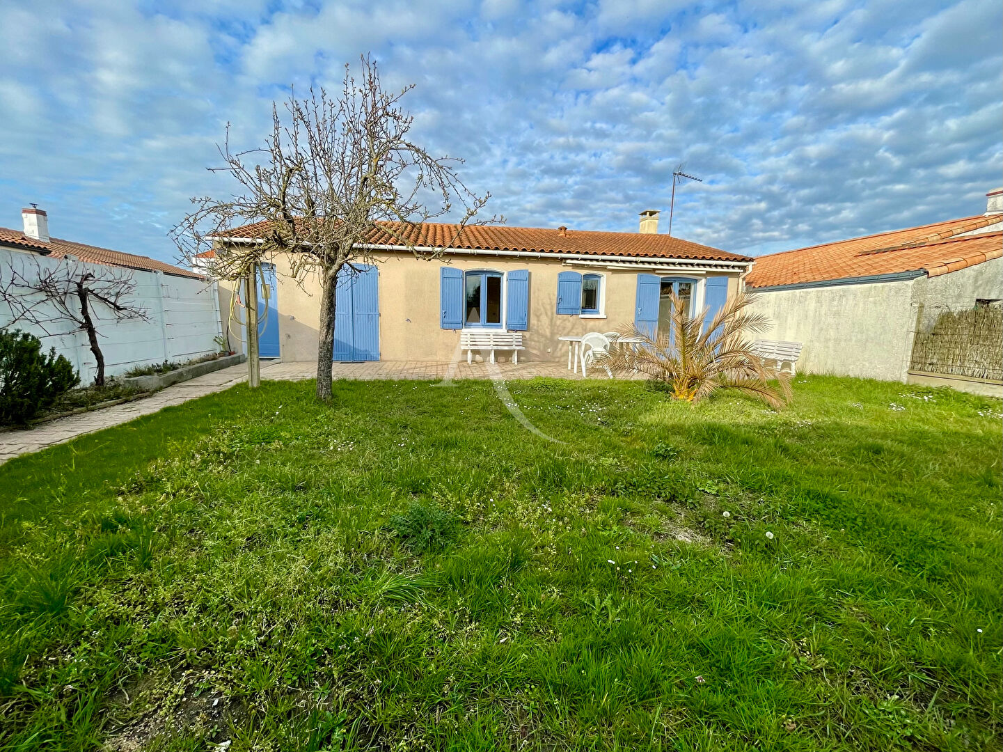 Agence immobilière de L'ADRESSE LA TRANCHE SUR MER