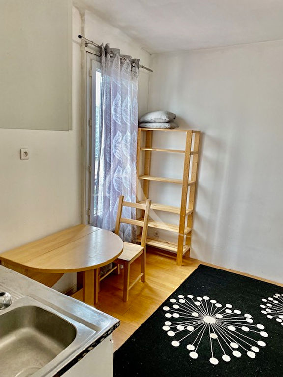 Photo Appartement Le Bourget 1 pièce(s) image 1/4