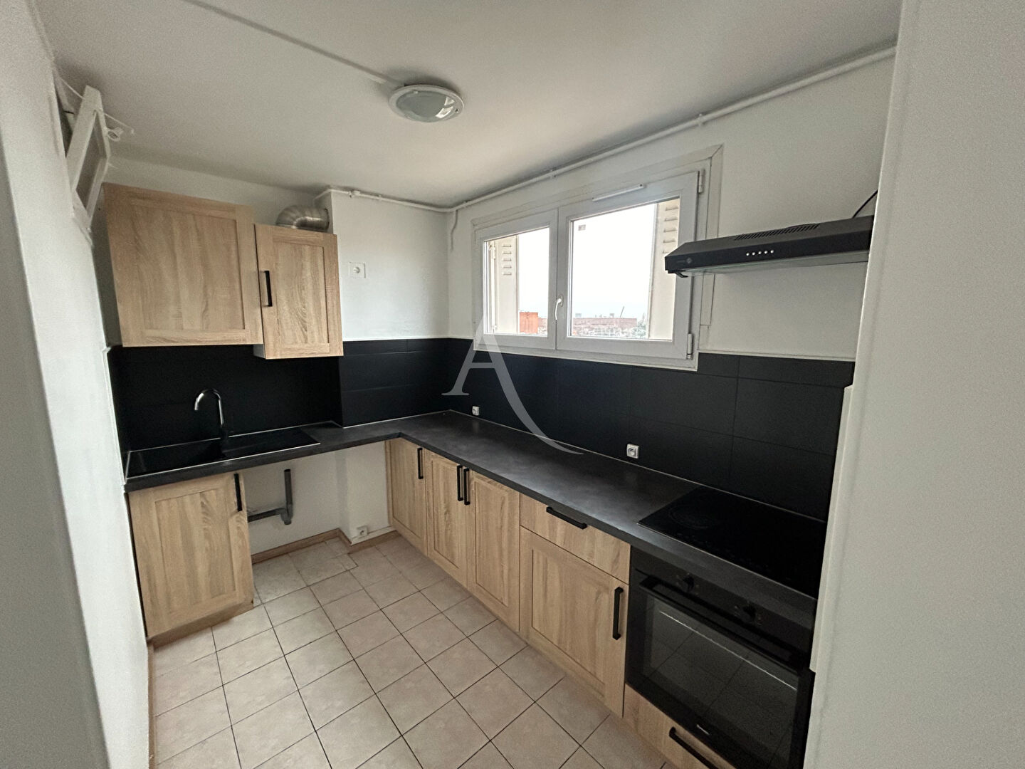 Photo Appartement Le Bourget 3 pièce(s) 62.58 m2 image 2/6