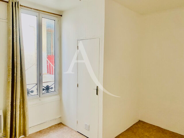 Immeuble La Courneuve - métro/tramway 5 pièce(s) 85.93 m2