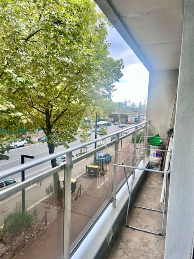 Photo Appartement Le Bourget 1 pièce(s) 26 m2 - 30.09m2 surface totale image 3/6