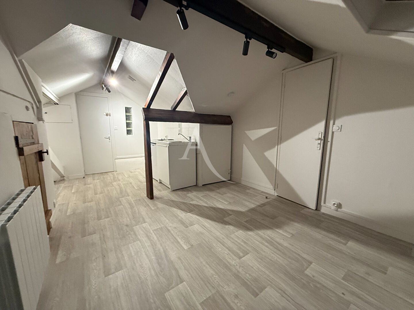 Appartement Le Bourget 1 pièce(s) 19.24 m2