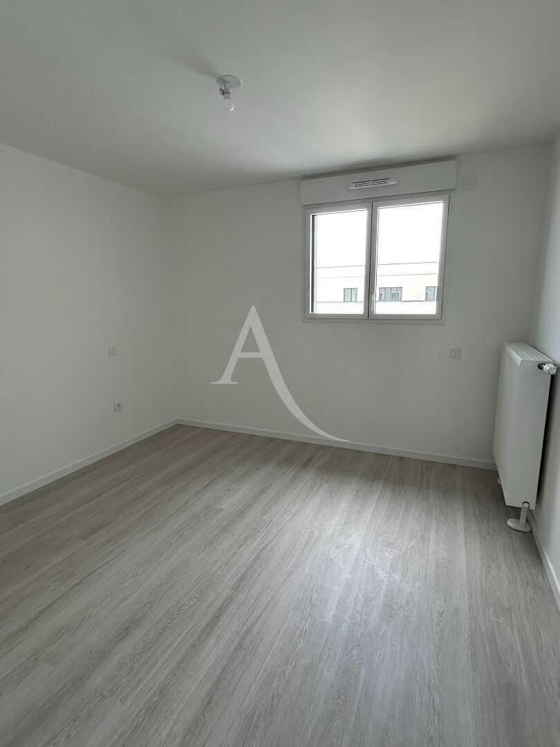 Photo Appartement Chessy 3 pièce(s) 75.60 m2 + balcon + 2 place de parking image 4/6