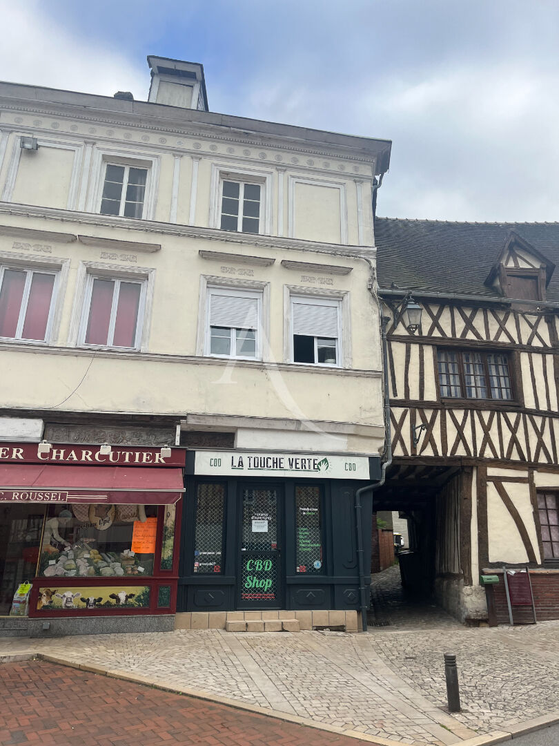 Immeuble centre ville de Pont De L Arche