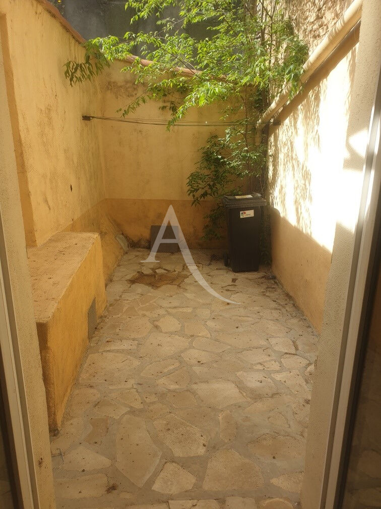 MARGUERITTES - Appartement 2 PIECES AVEC COUR