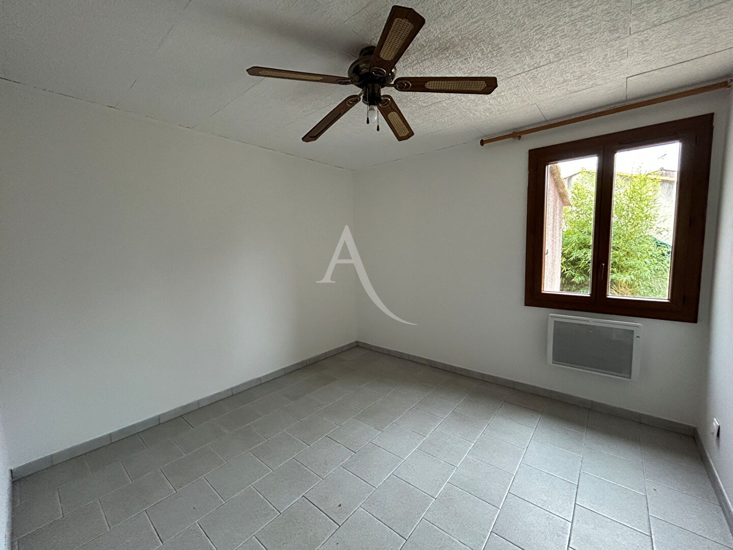 Photo MARGUERITTES - Maison de type 5 bis image 5/6