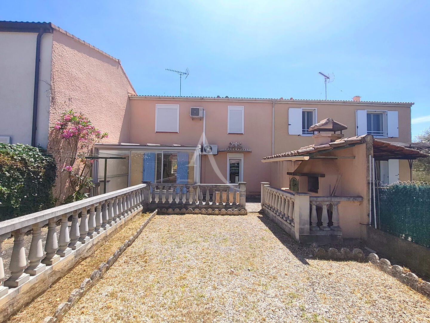 Agence immobilière de 
 L'ADRESSE MARGUERITTES - L'ADRESSE MARGUERITTES 
