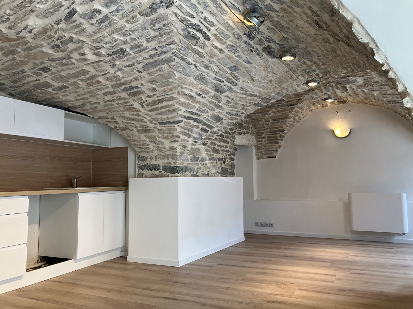 Agence immobilière de 
 L'ADRESSE MARGUERITTES - L'ADRESSE MARGUERITTES 
