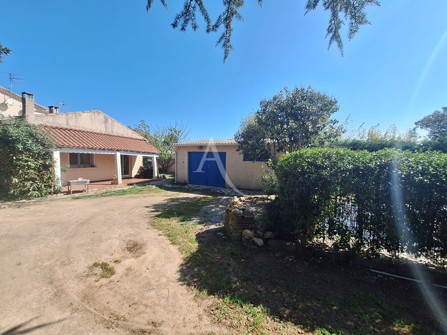 Agence immobilière de 
 L'ADRESSE MARGUERITTES - L'ADRESSE MARGUERITTES 
