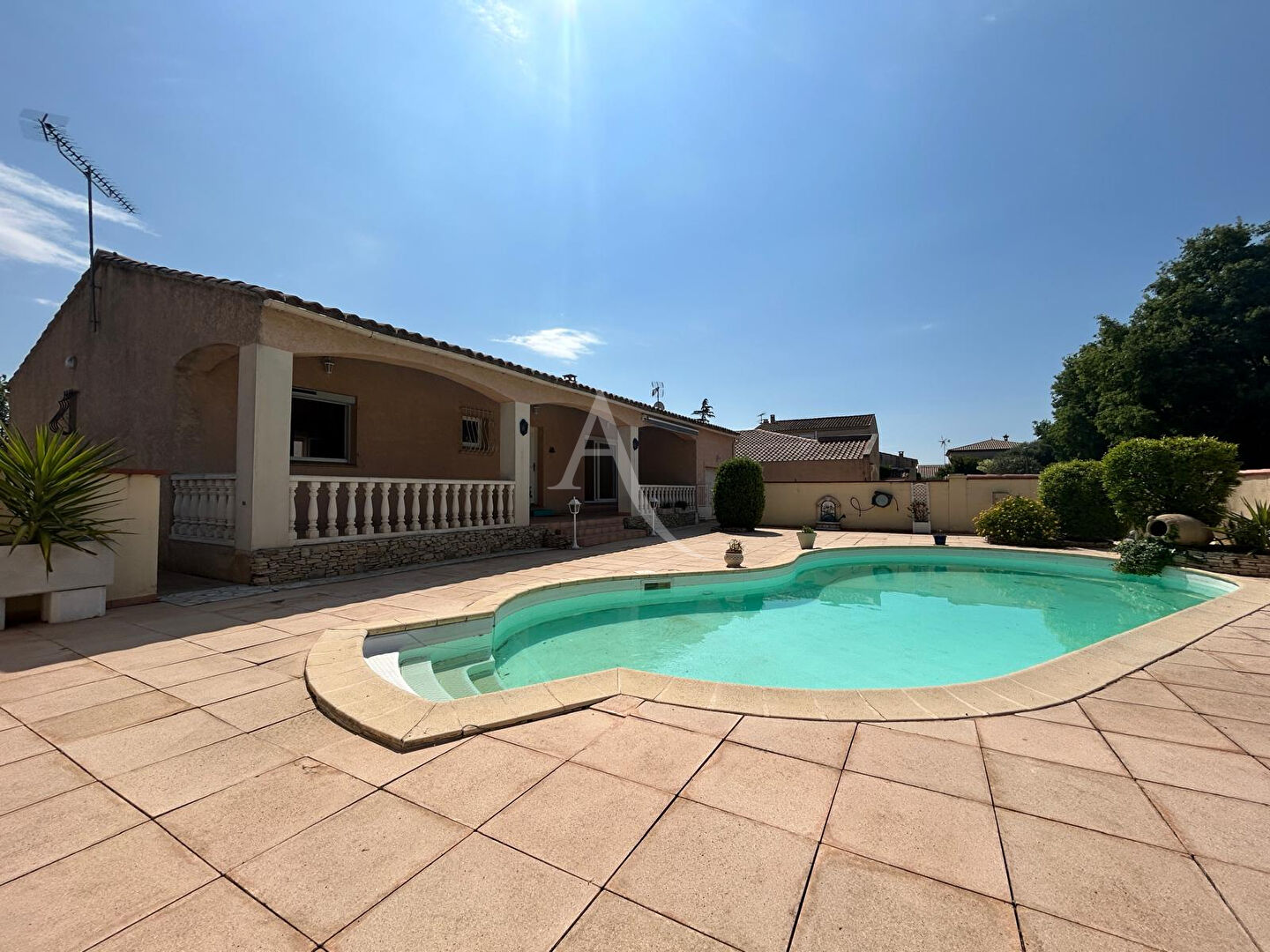 Agence immobilière de 
 L'ADRESSE MARGUERITTES - L'ADRESSE MARGUERITTES 
