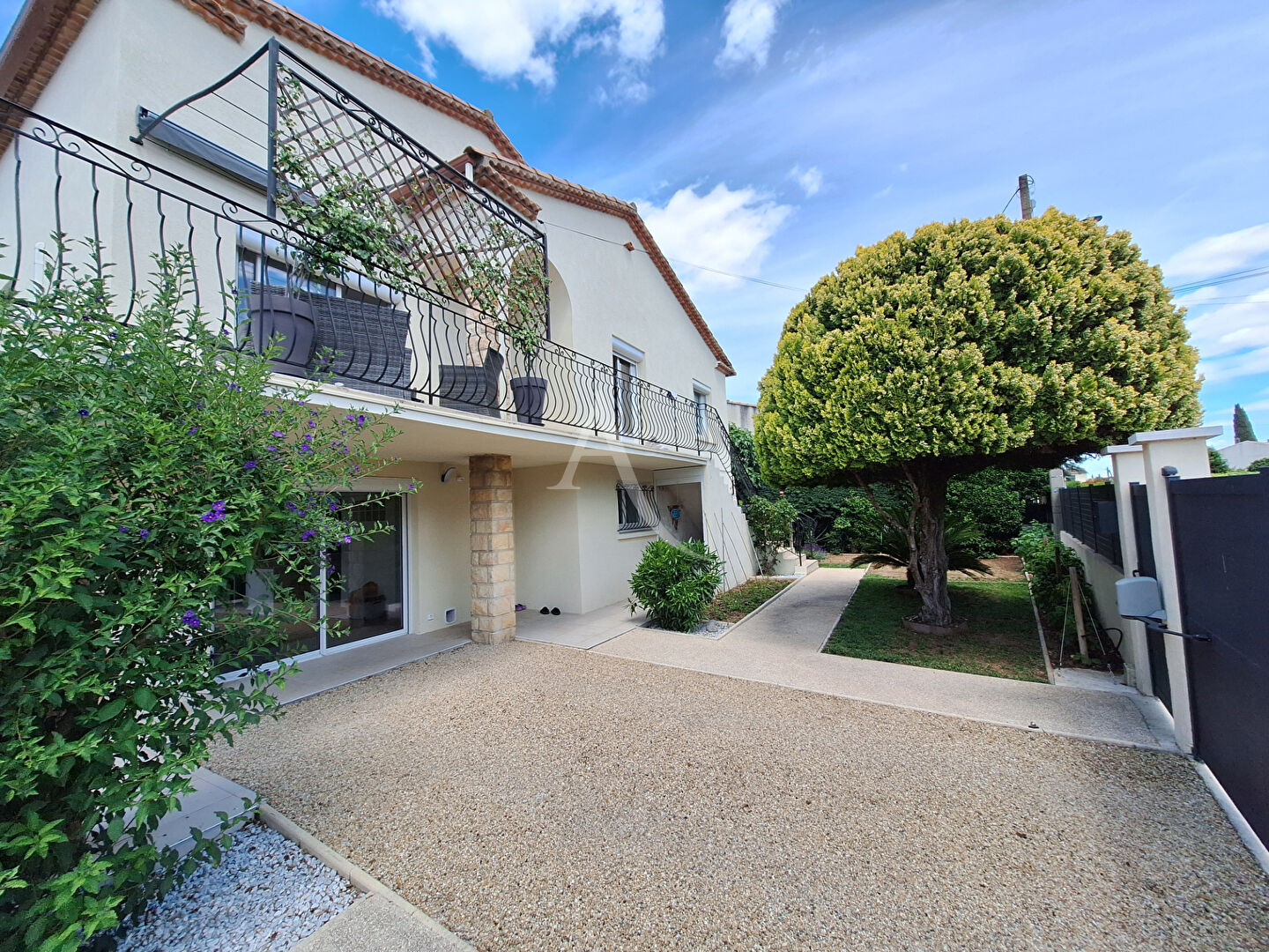 Agence immobilière de 
 L'ADRESSE MARGUERITTES - L'ADRESSE MARGUERITTES 
