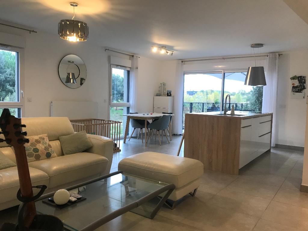 Photo A VENDRE - MONTPELLIER - PORT MARIANNE - APPARTEMENT 3 PIECES - TERRASSE 38 m2 image 6/6