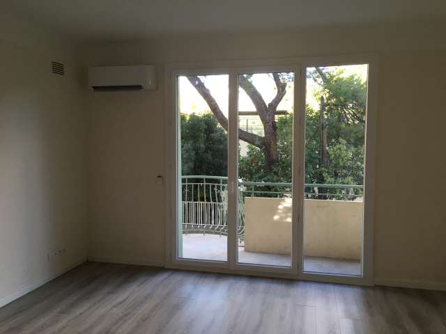 Photo NIMES  - APPARTEMENT T3 - BICHE CROIX DE FER image 4/6