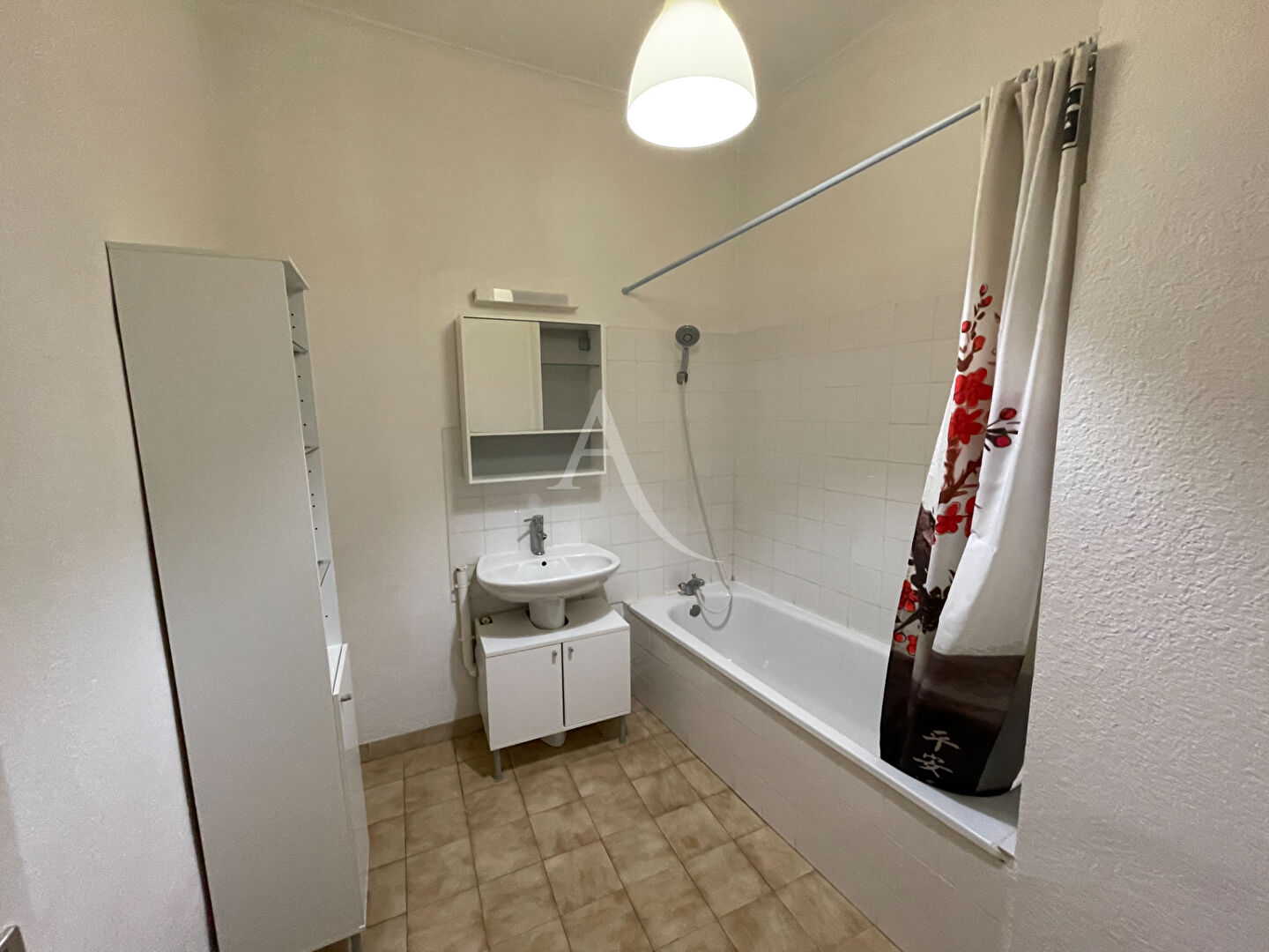 Photo STUDIO MEUBLE - NIMES ST CESAIRE - 43 m2 image 3/4