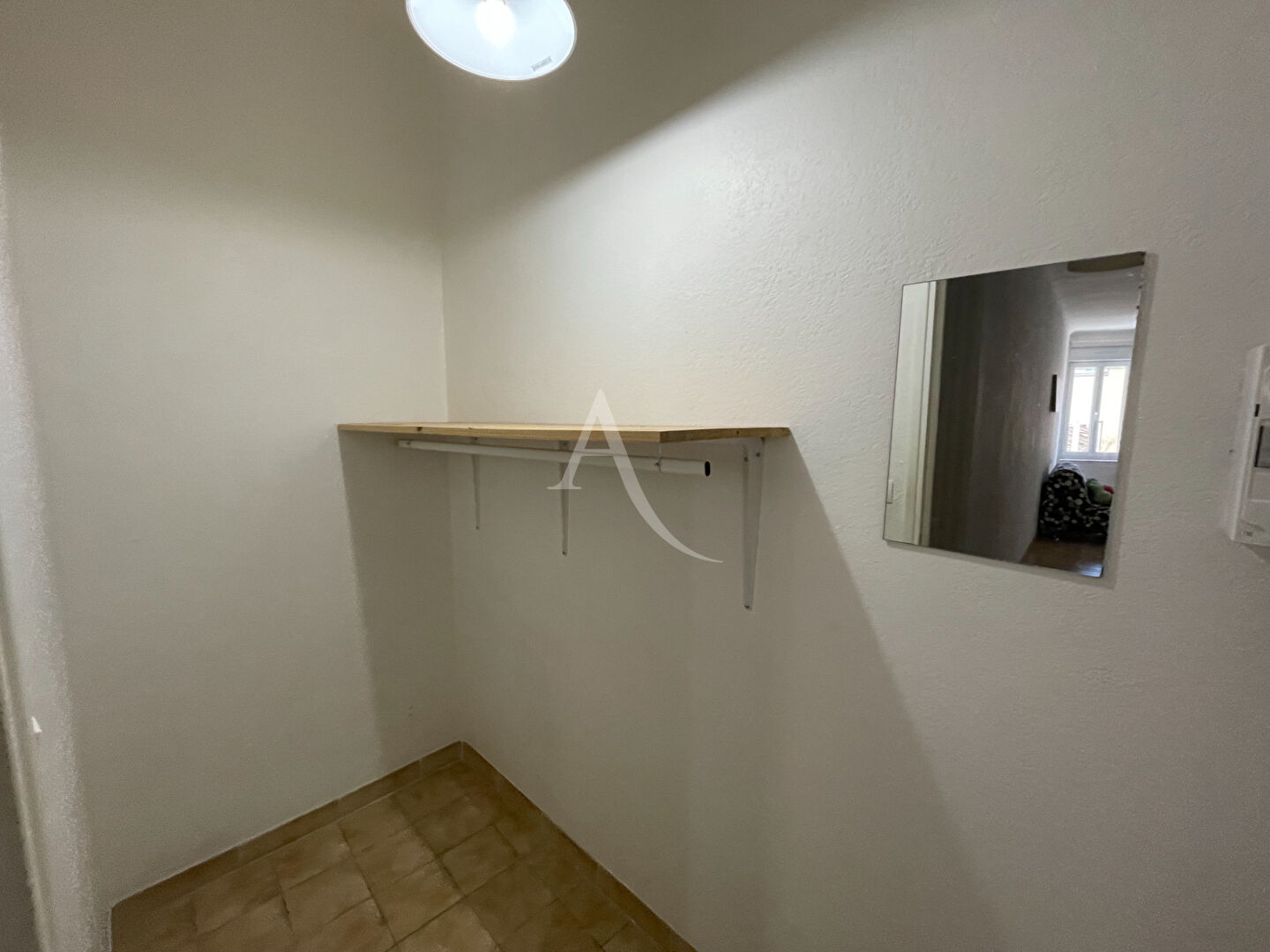 Photo STUDIO MEUBLE - NIMES ST CESAIRE - 43 m2 image 4/4