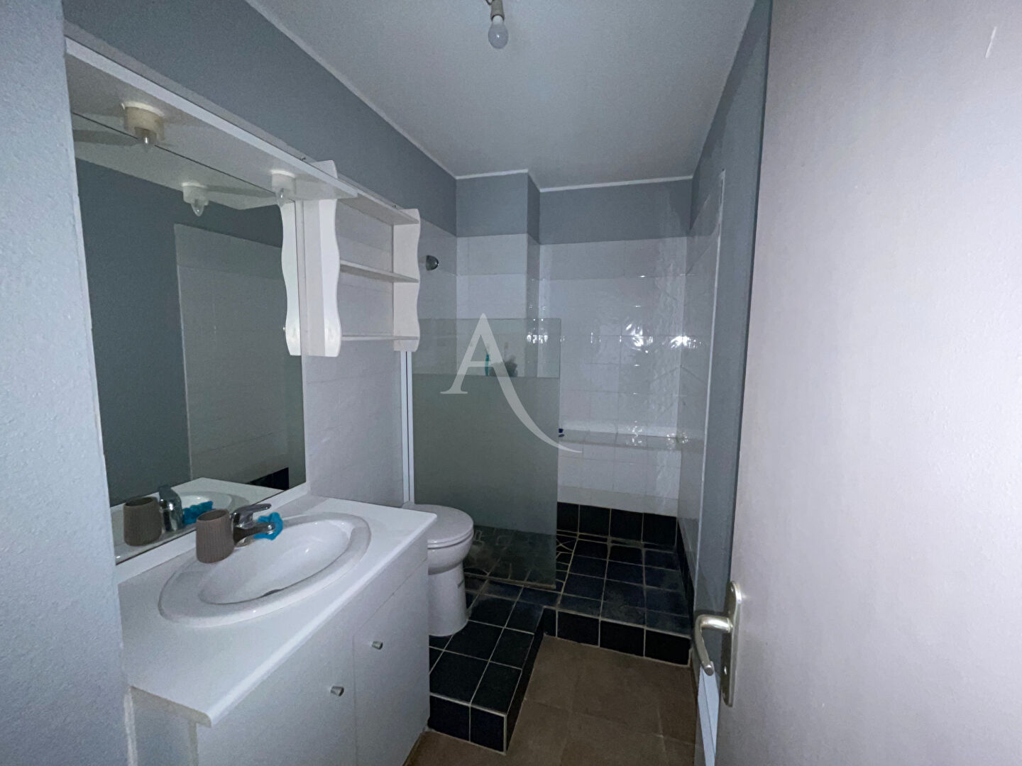 Photo Nimes - Quartier Richelieu-  2 pièces duplex - 46.38 m² image 5/5