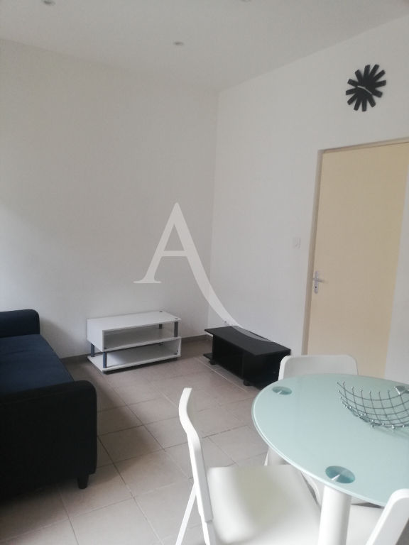 Photo Appartement Nîmes 3 pièce(s) 41.83 m2 meublé image 2/6