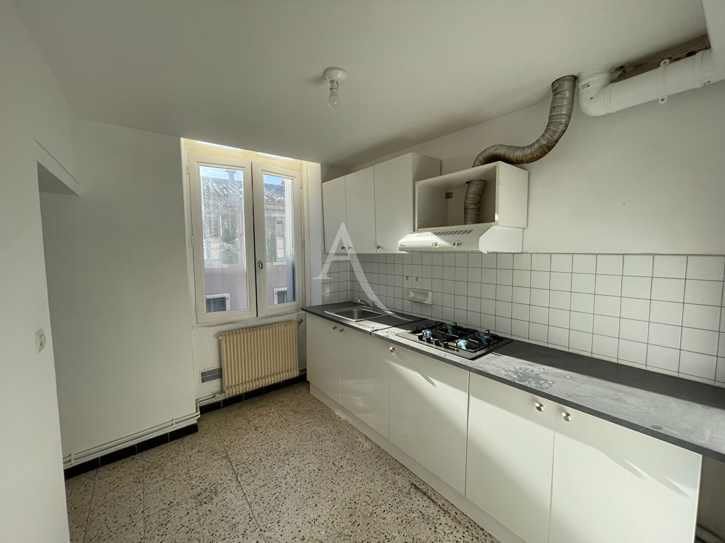 Photo NIMES - QUARTIER PIERRE SEMARD - SPACIEUX T2 BIS image 4/6