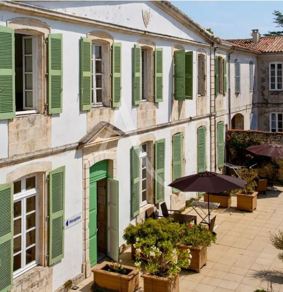 Agence immobilière de 
 L'Adresse Efficience Montpellier St Roch - L'Adresse Efficience Montpellier Saint Roch 
