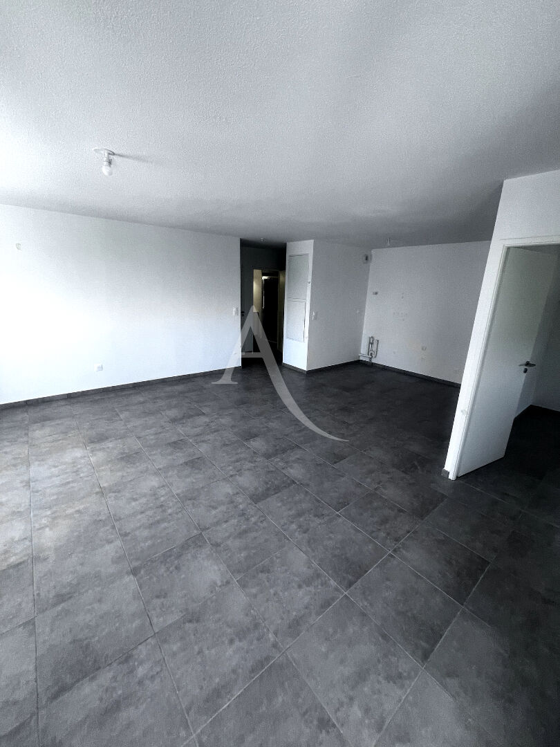 Photo T3 NEUF LIVRAISON IMMEDIATE PROCHE CELLENEUVE DERNIER ETAGE image 6/6