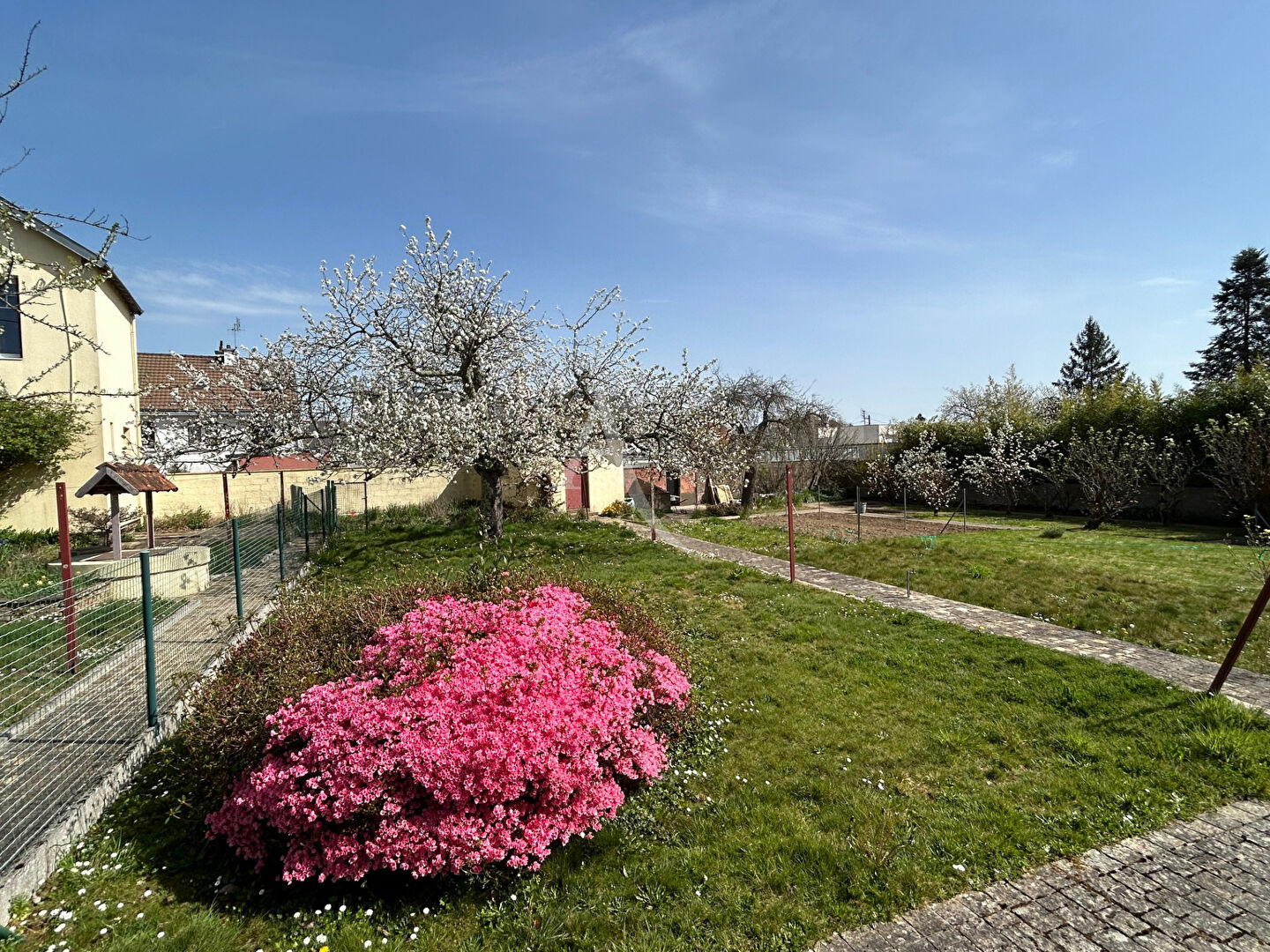 Photo Terrain Orvault 325 m2 PETIT CHANTILLY image 3/6