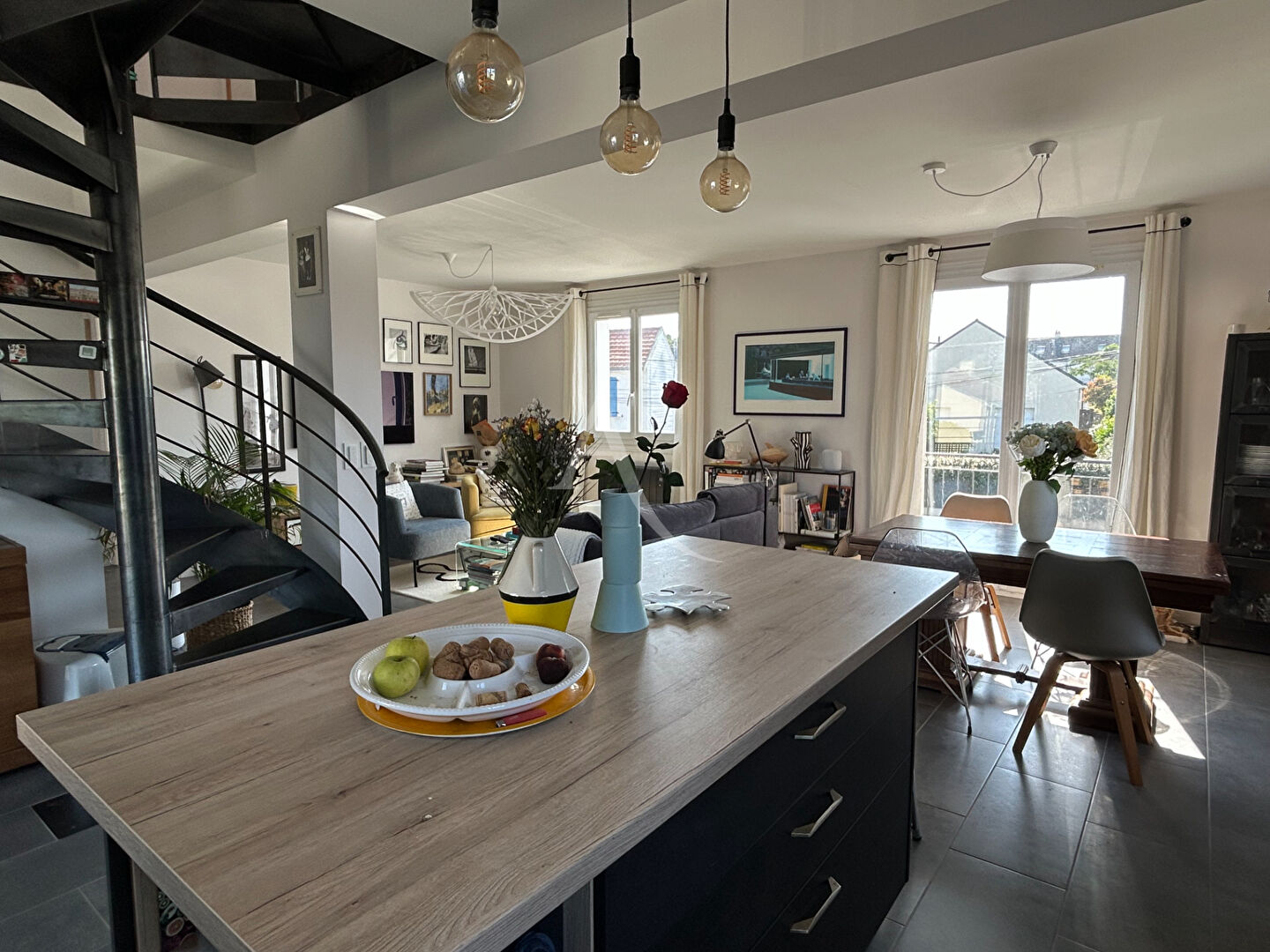 Photo Appartement Saint Marc Sur Mer 5 pièce(s) 105 m2 image 1/6