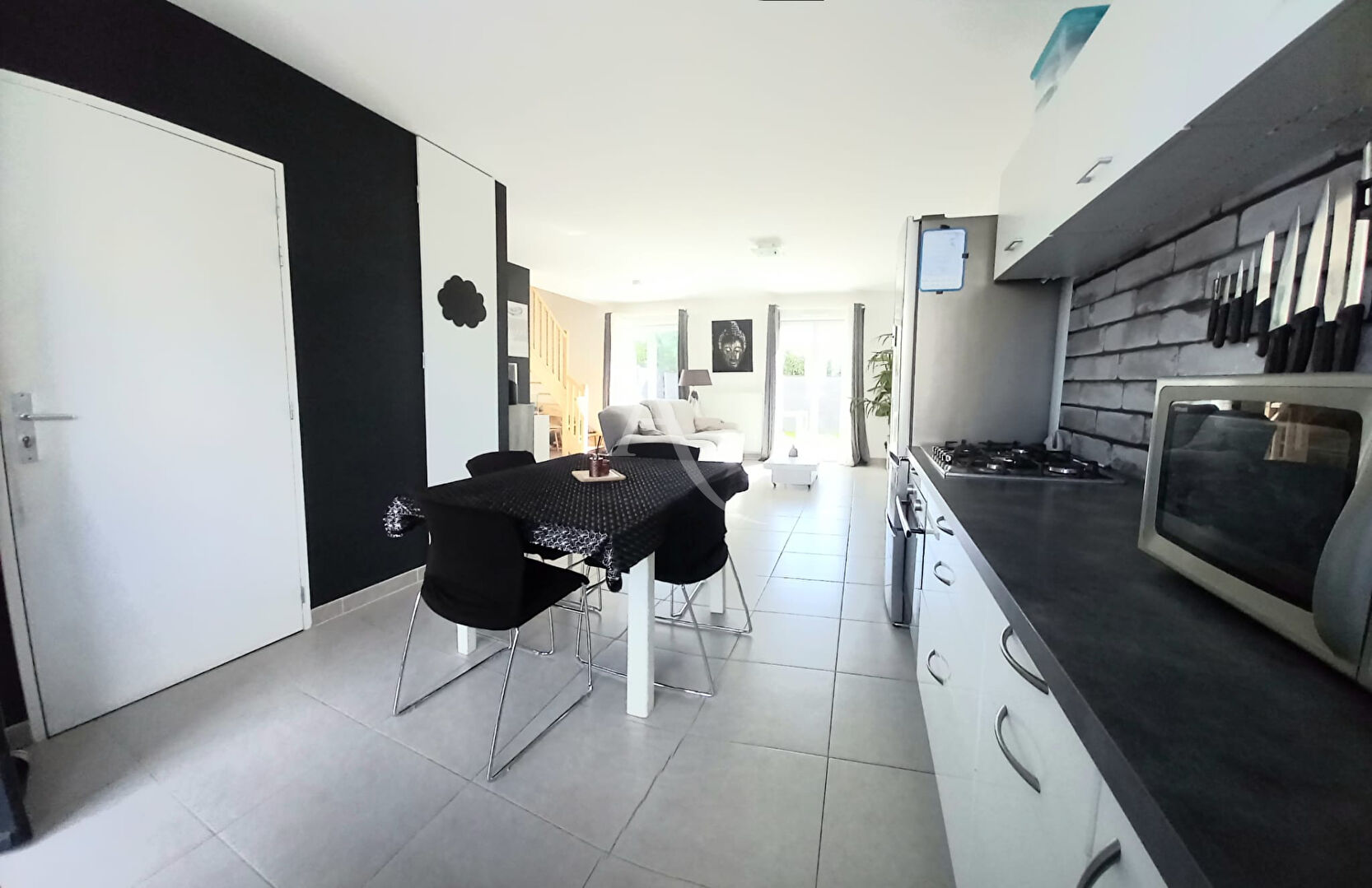 Photo Nouveauté Exclusivité L'Adresse image 2/6