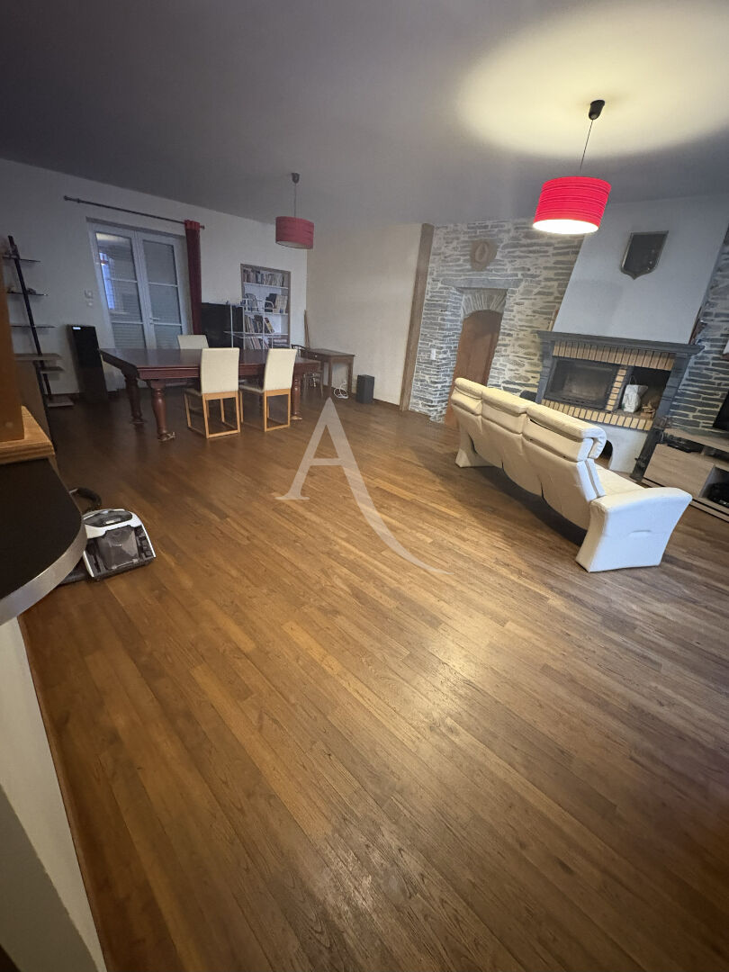 Maison meublée TREFFIEUX - 175 m²