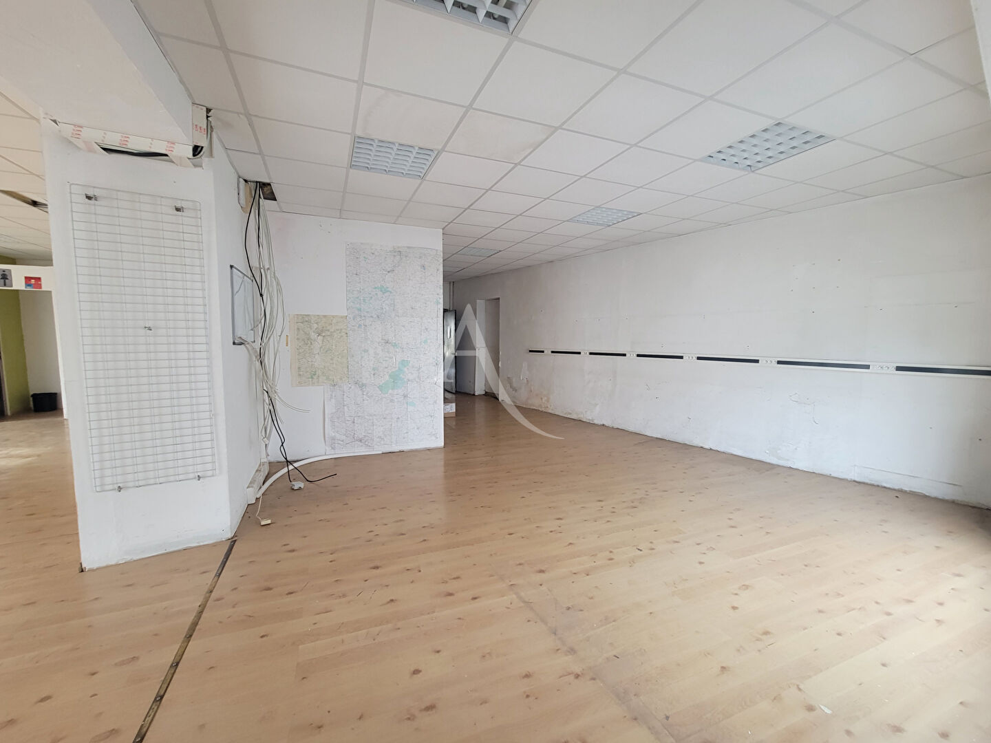 Photo Local commercial image 4/6