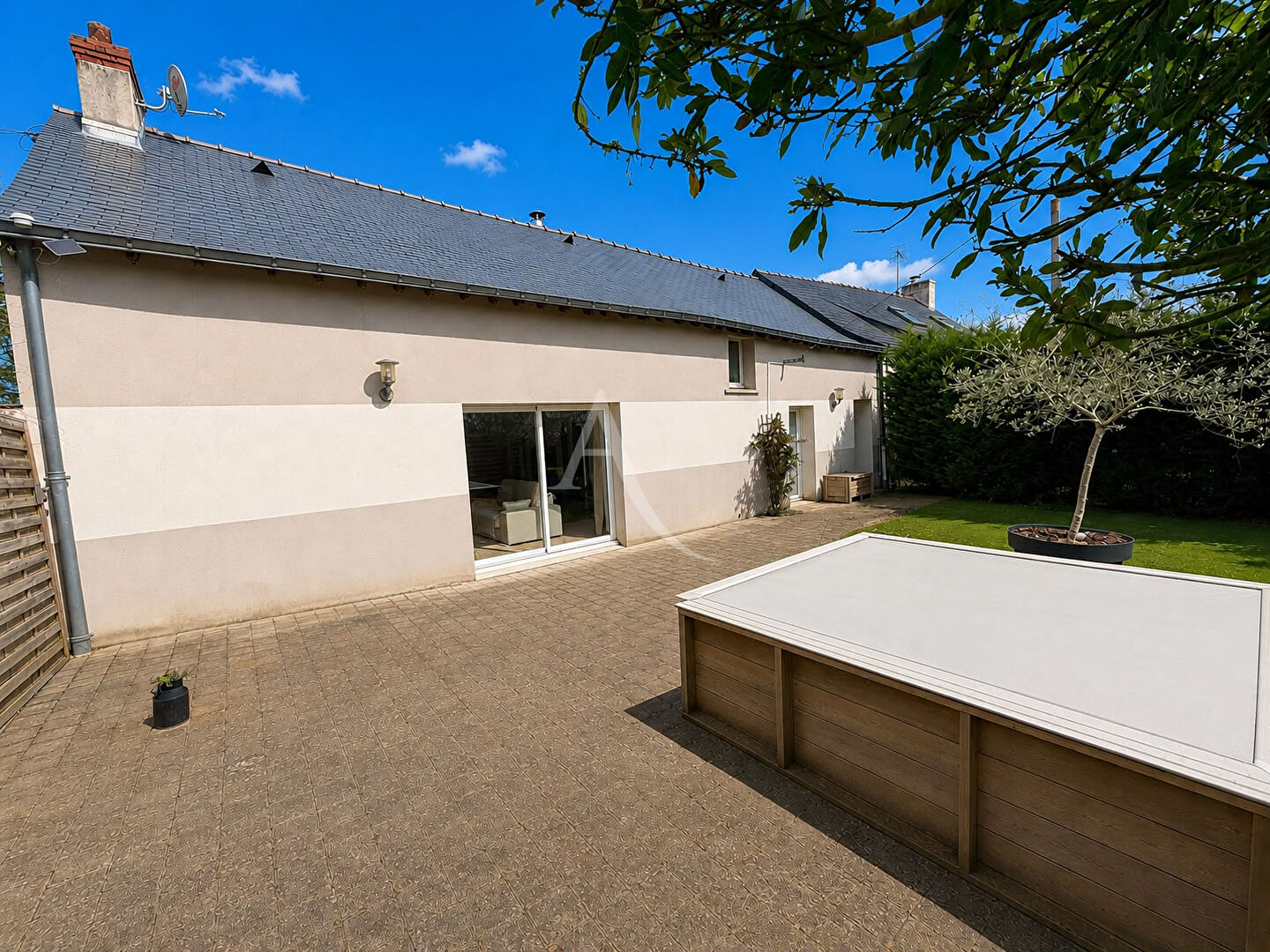 Maison lumineuse et au calme avec piscine hors-sol