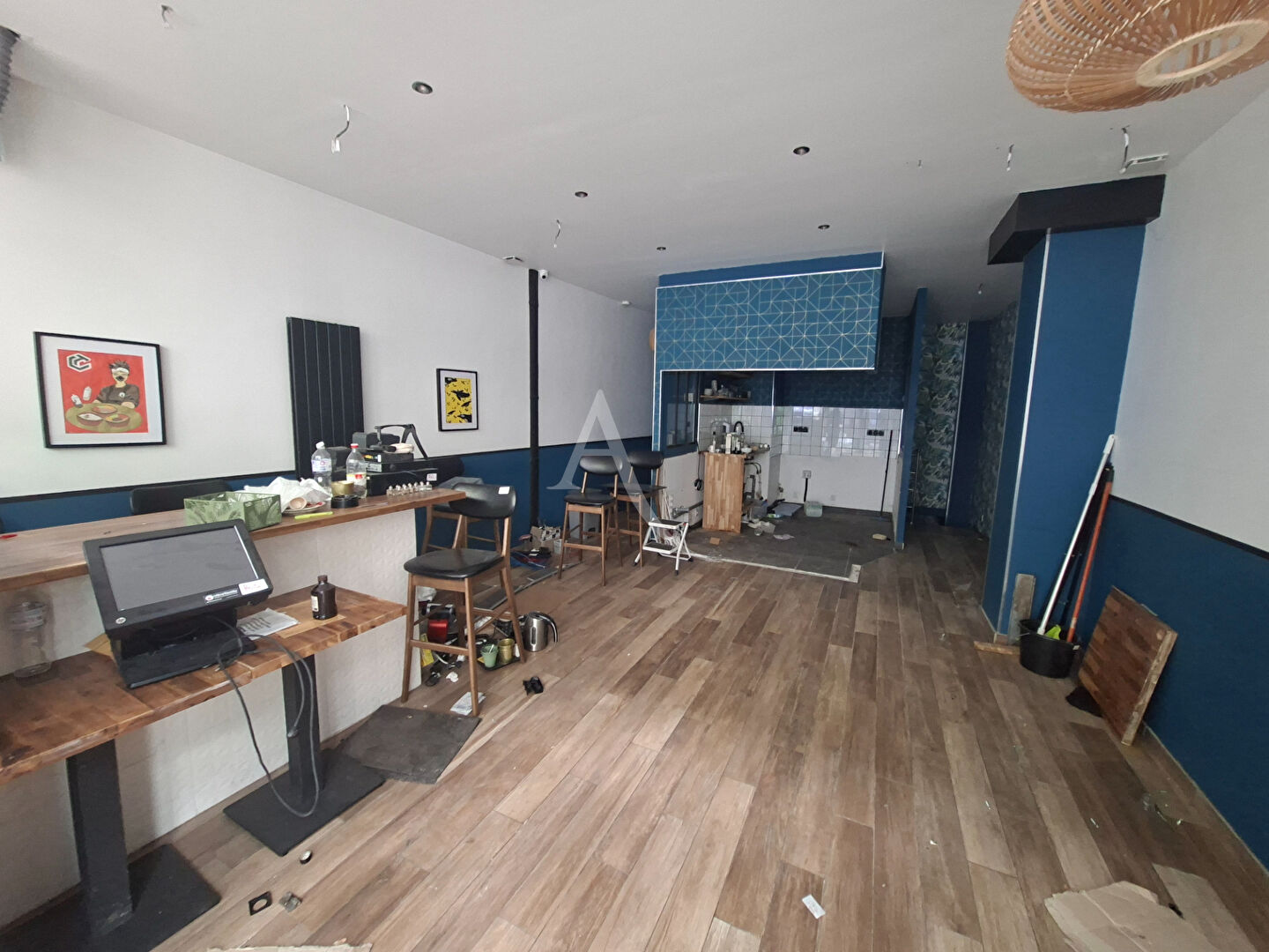 Local commercial Paris RDC + sous-sol