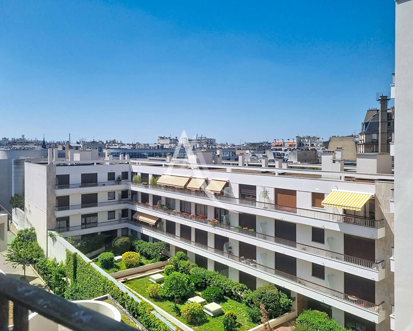 Agence immobilière de L'Adresse Paris Nation - L'Adresse Paris Nation