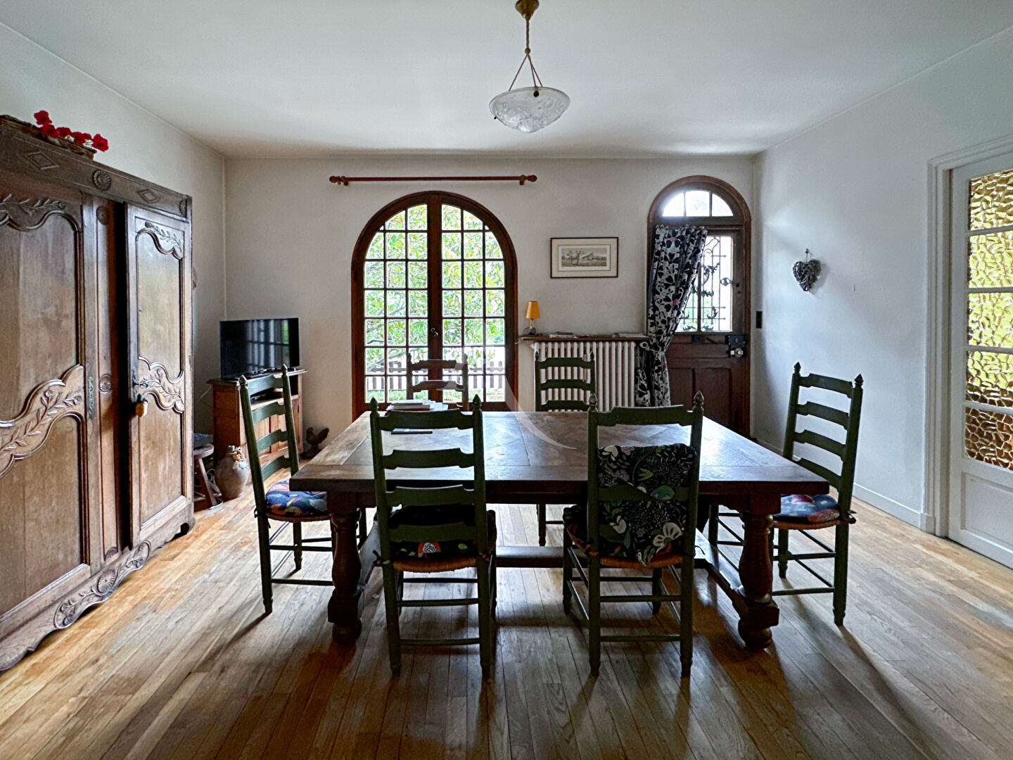 Photo Charmante meulière au calme image 3/6