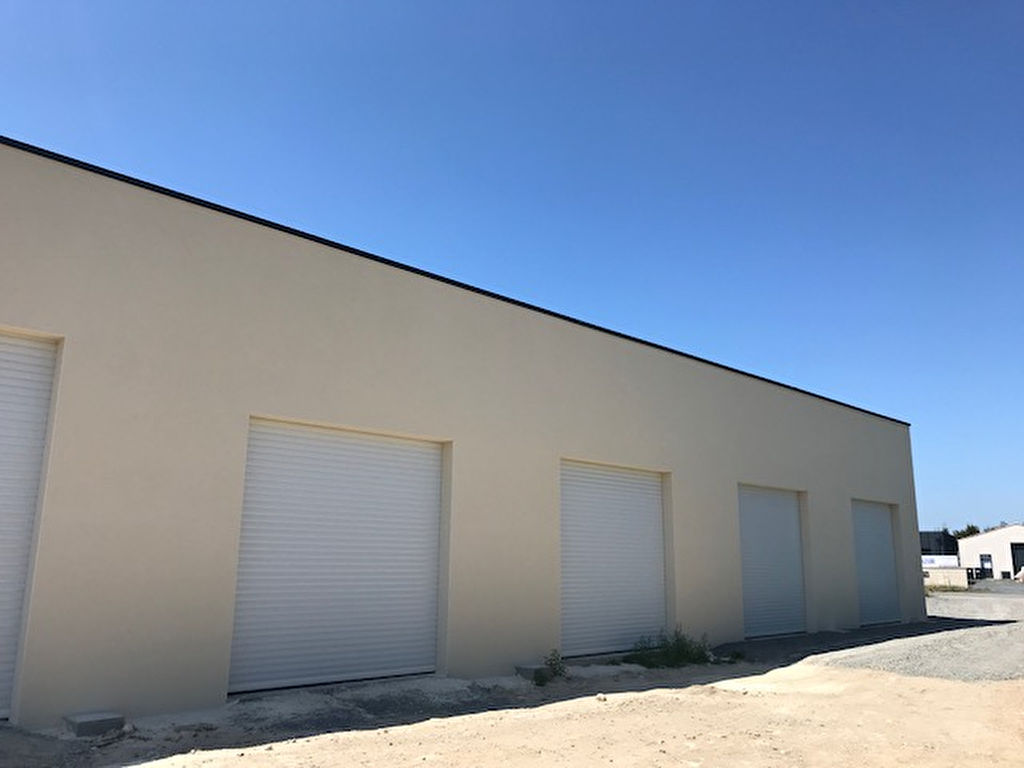 Photo LOCAUX - ST MEDARD D'AUNIS image 2/5