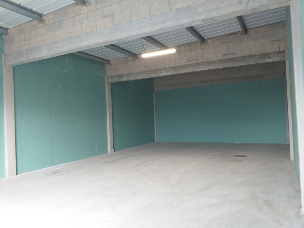 Photo LOCAUX - ST MEDARD D'AUNIS image 3/5