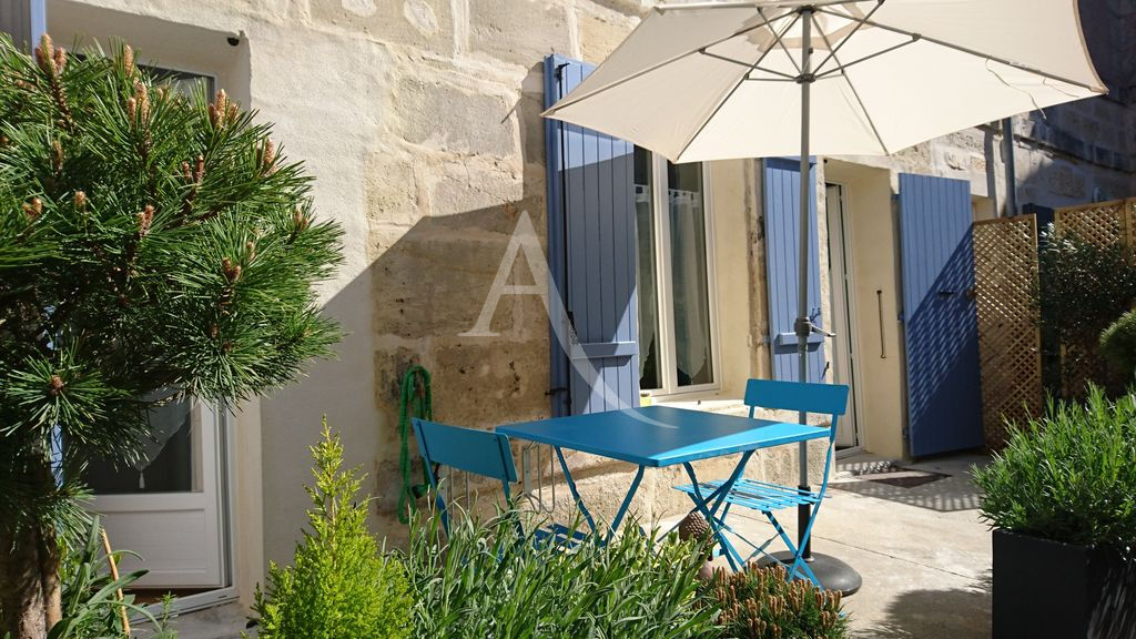 Appartement meublé T2  au coeur de Rochefort avec cour privative