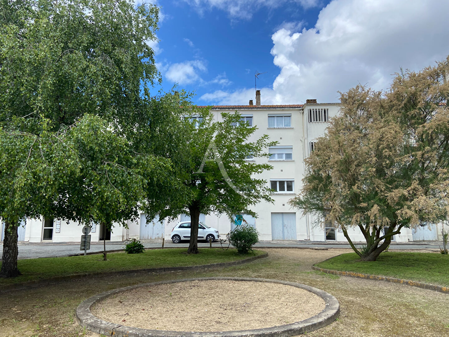 Appartement T3 avec garage situé à Rochefort
