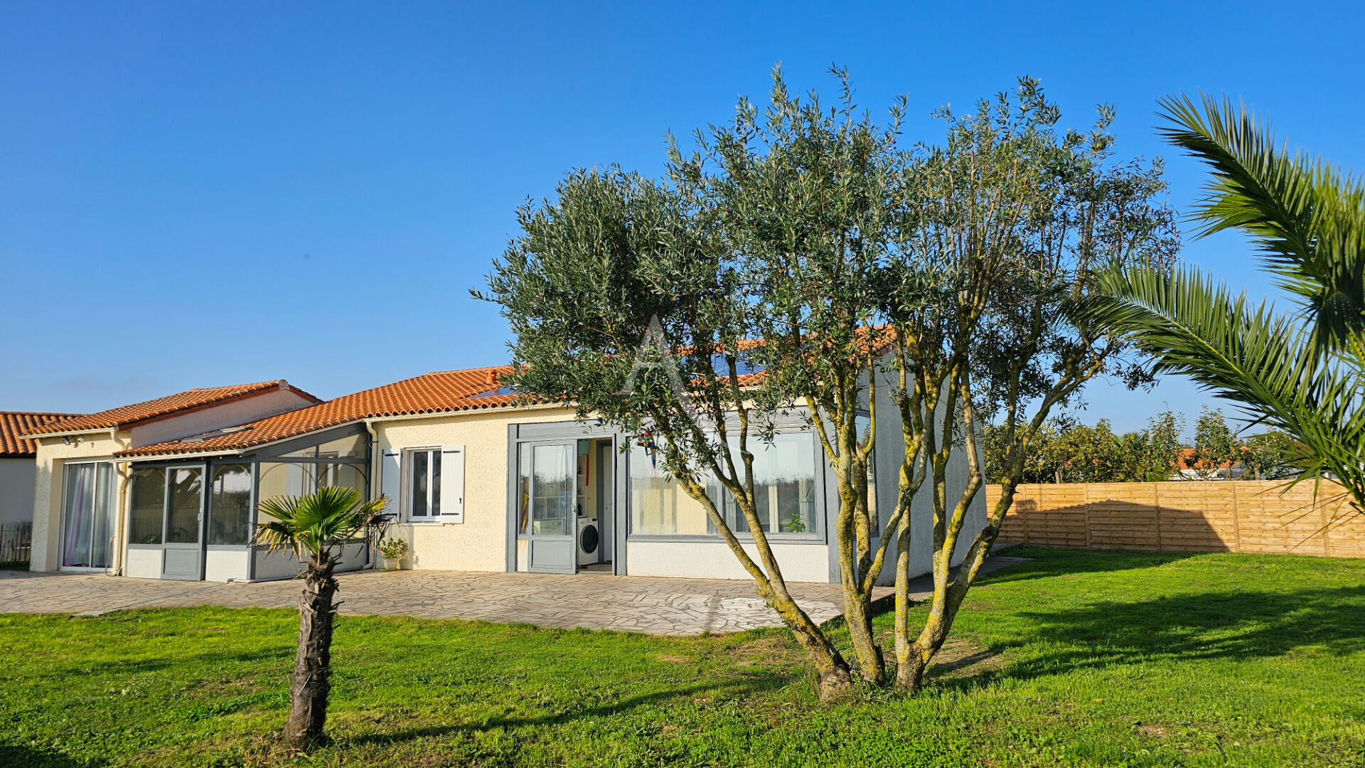 Photo MAISON PLAIN PIED AVEC 5 CHBRES / BEAU TERRAIN image 1/6