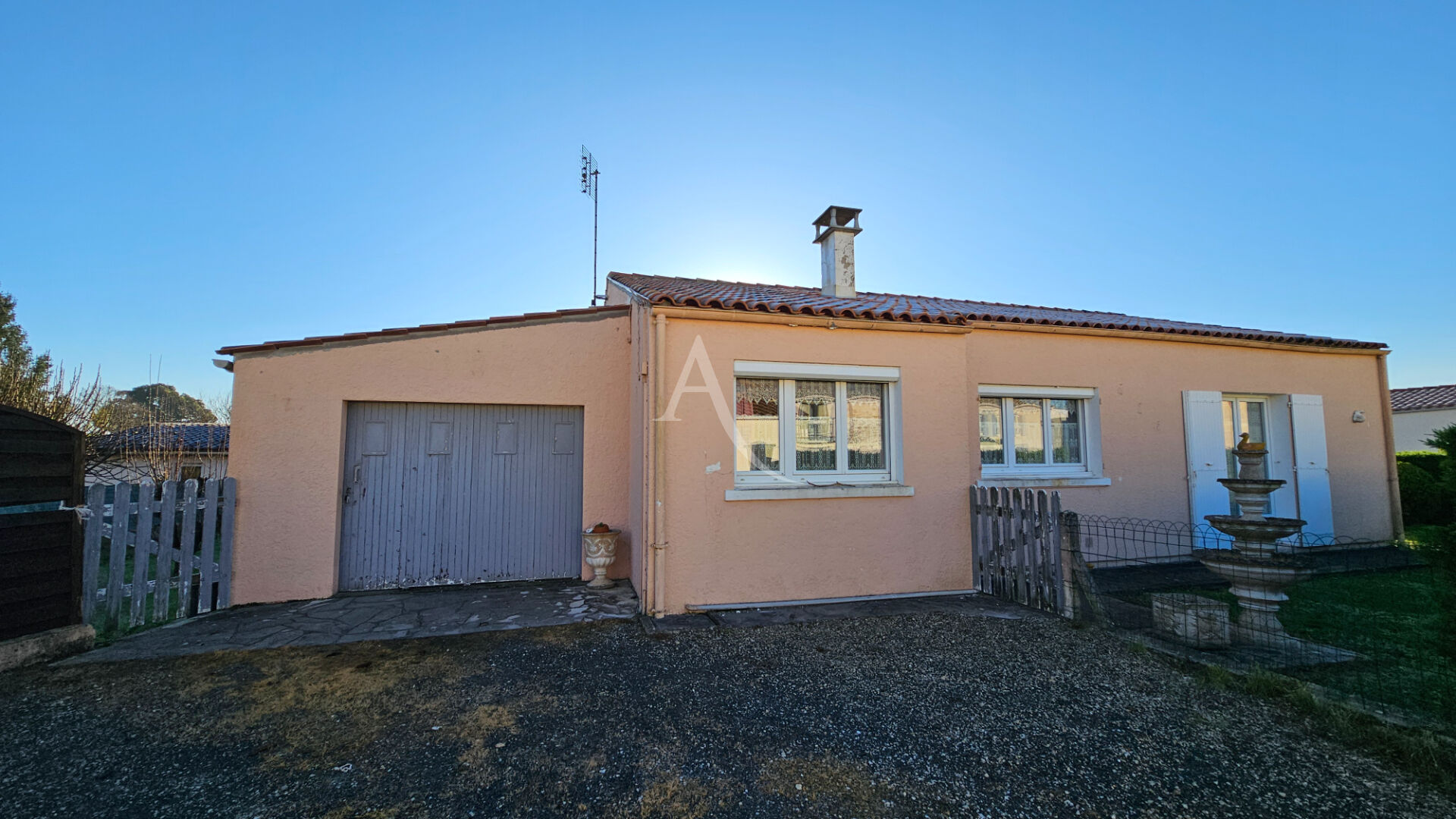 Photo ECHILLAIS MAISON PLAIN PIED/ GARAGE/TERRAIN image 2/6