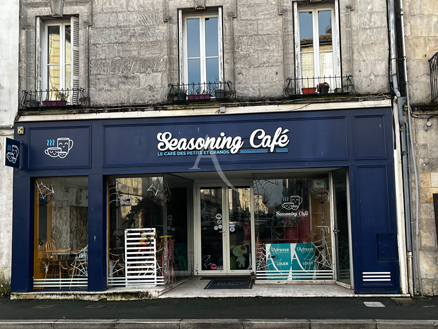 Local commercial Rochefort 150 m2